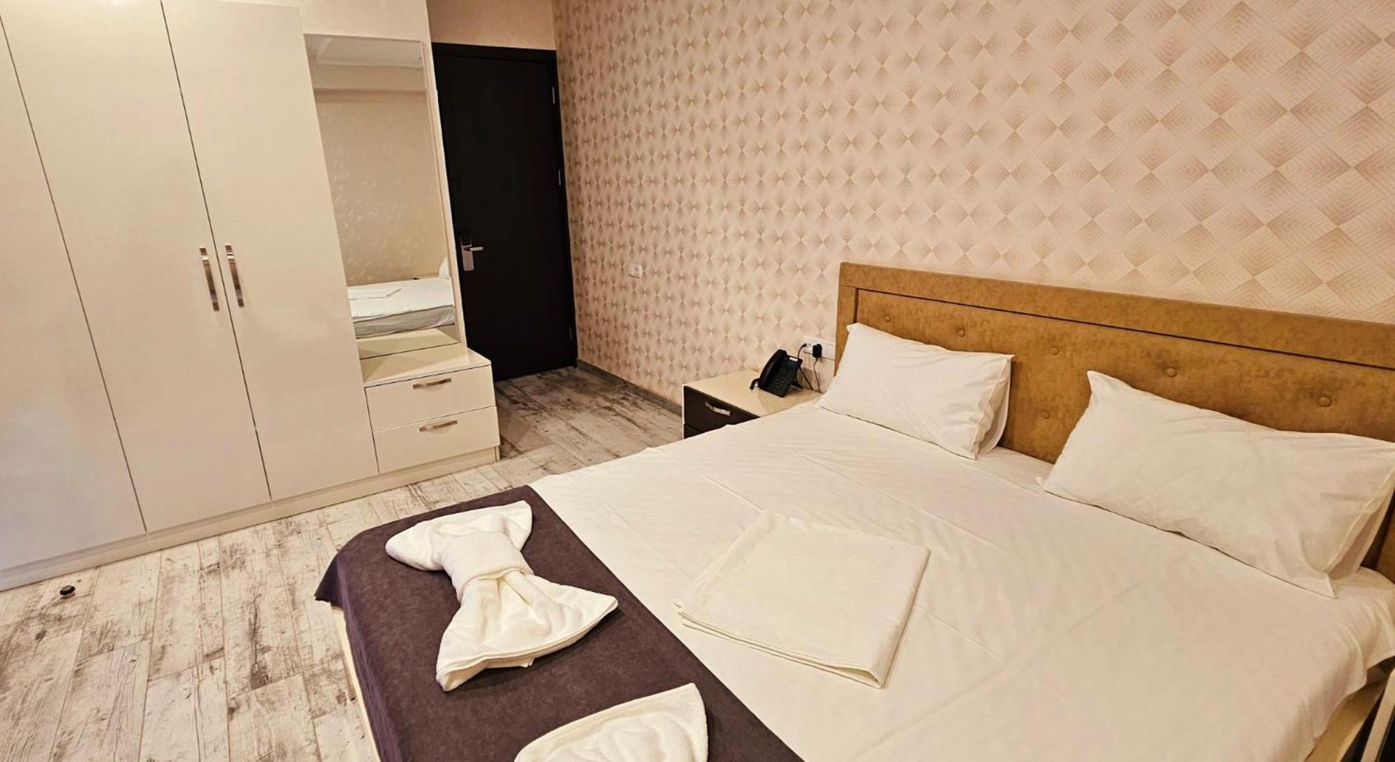 Sierra Hotel Тбилиси Экстерьер фото