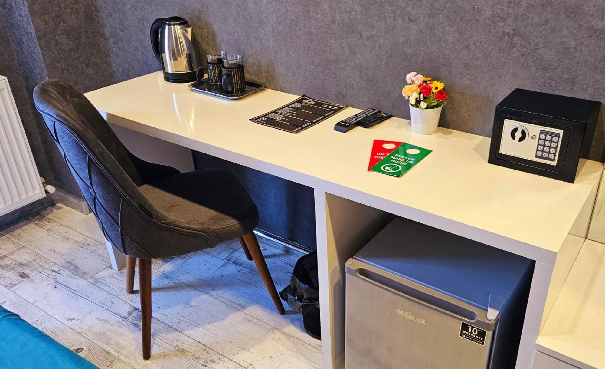 Sierra Hotel Тбилиси Экстерьер фото