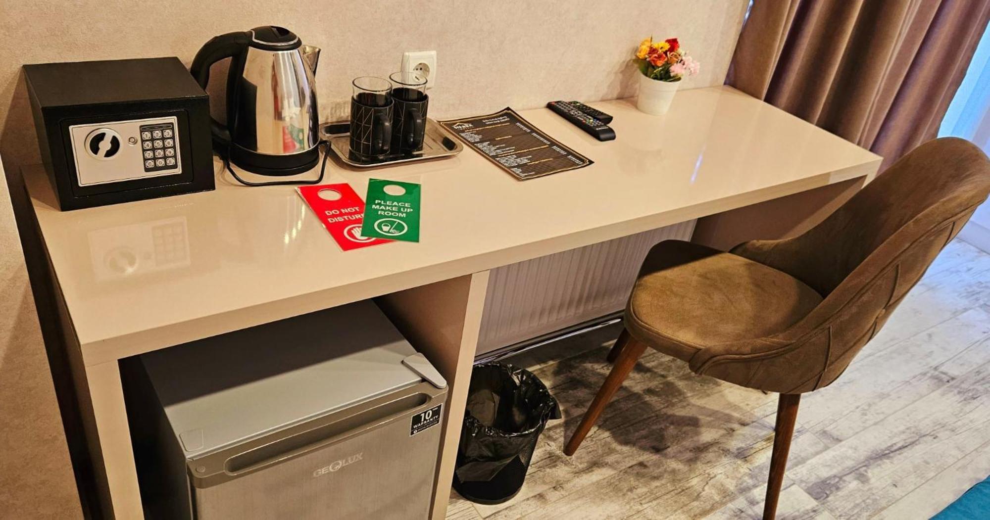 Sierra Hotel Тбилиси Экстерьер фото