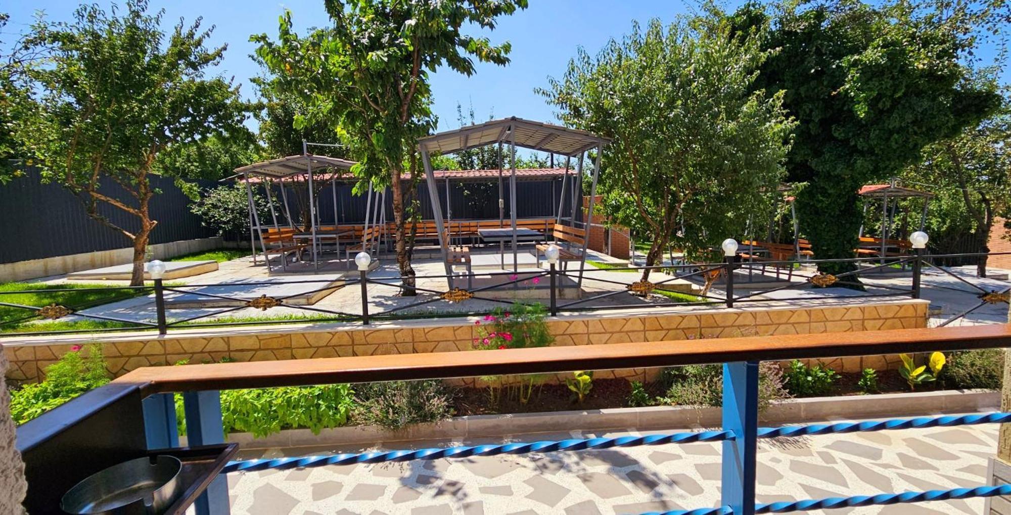 Sierra Hotel Тбилиси Экстерьер фото
